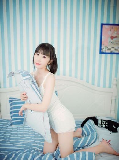 女m跪着趴着调教女主_完整版在线观看