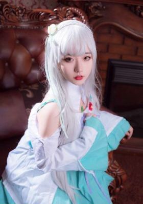 美女和帅哥在床上的那种的视频_高清在线播放