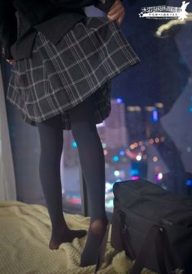 夫妻约单男3p_BD英语在线手机播放